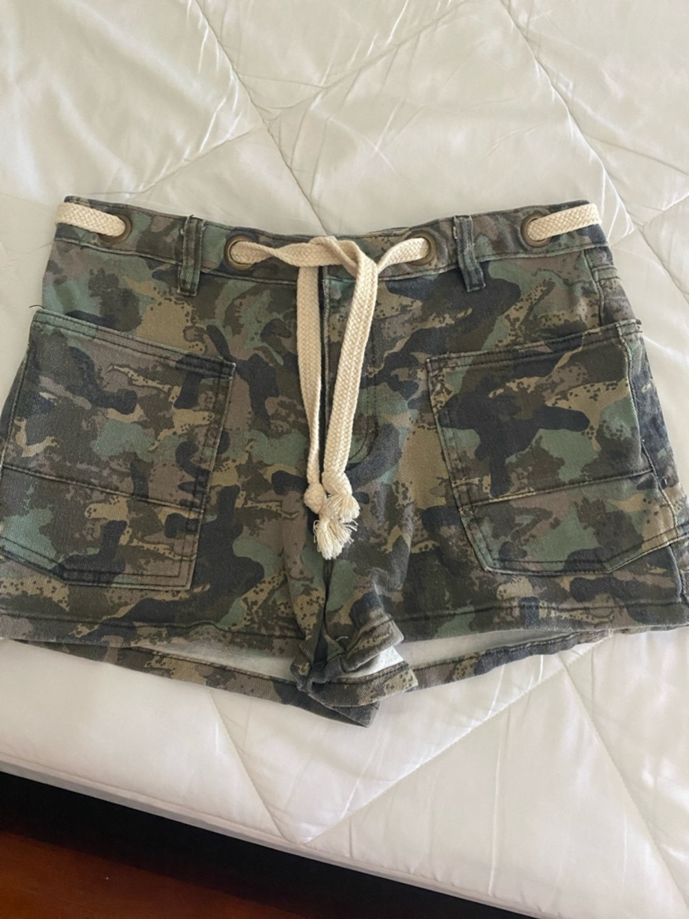 Cali 1850 Camo Print Rope-Waist Women's Jean Shorts - Green